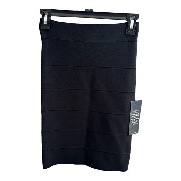 NWT BCBGMaxAzria Alexa Bandage Skirt Size S Black - Picture 4 of 9